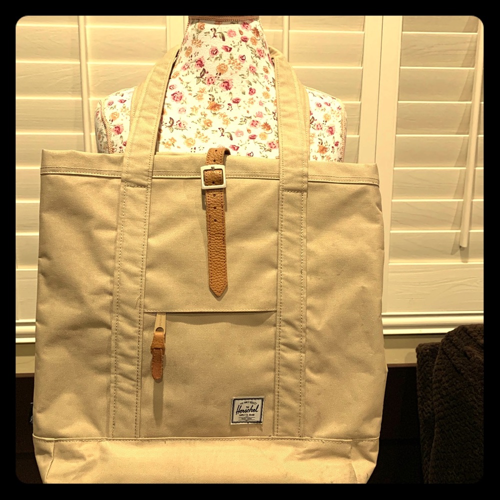 Herschel Supply Co. tan market tote!👜